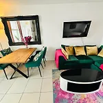 Pophaus Central Brighton - Glam Pad By The Station