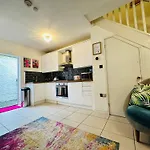 Pophaus Central Brighton - Glam Pad By The Station