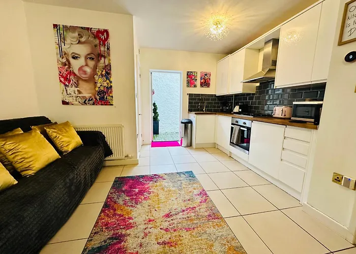 Pophaus Central Brighton - Glam Pad By The Station