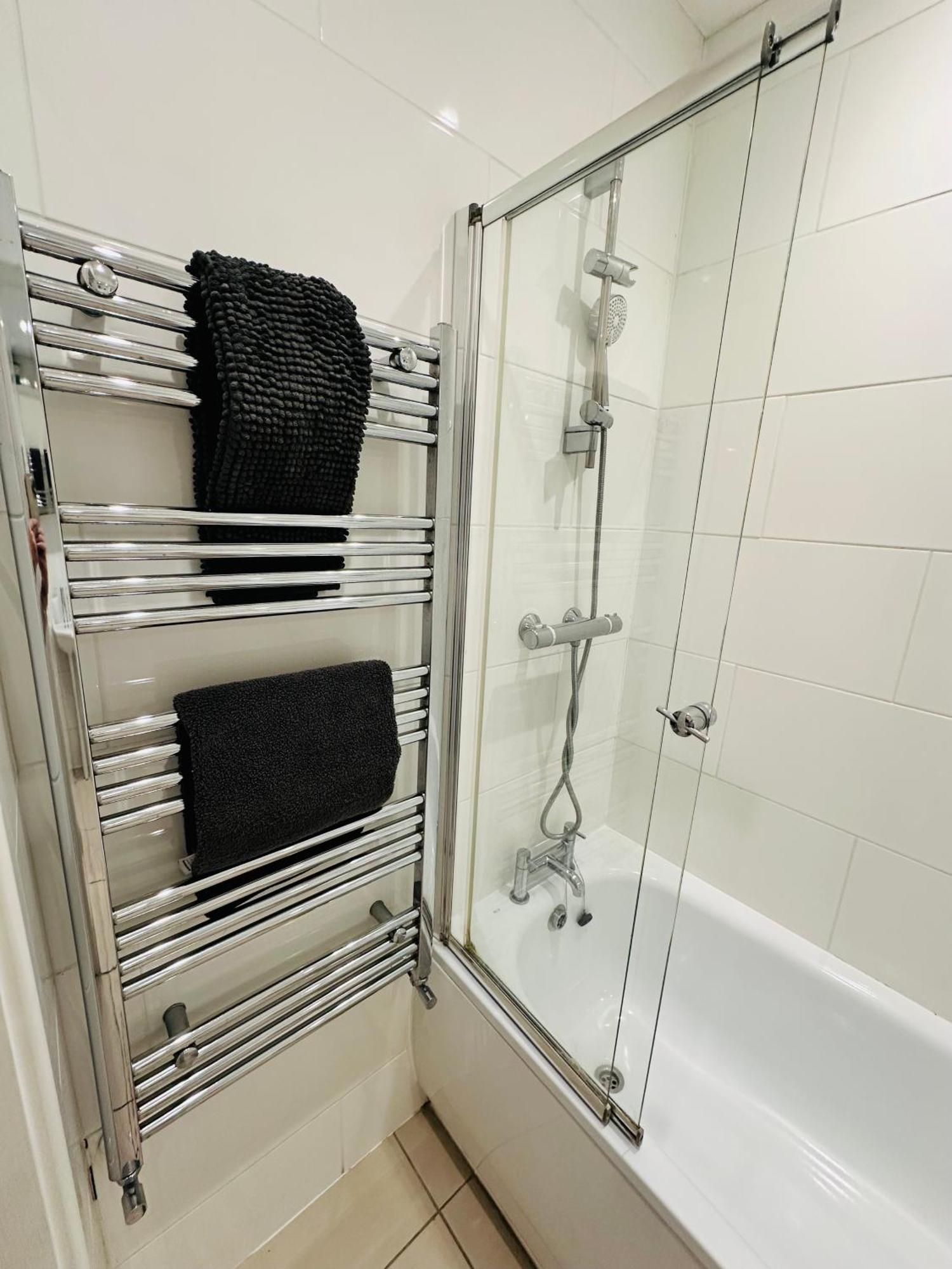Townhouse: Modern With Private Patio Holiday home Brighton